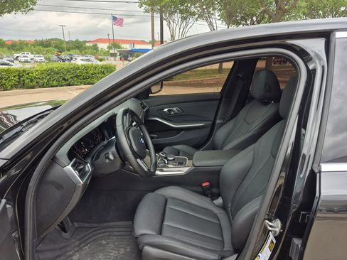 Used 2020 BMW 330i Sedan w/ Convenience Package image 10