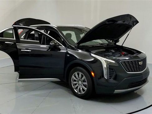 Used 2020 Cadillac XT4 Premium Luxury image 12