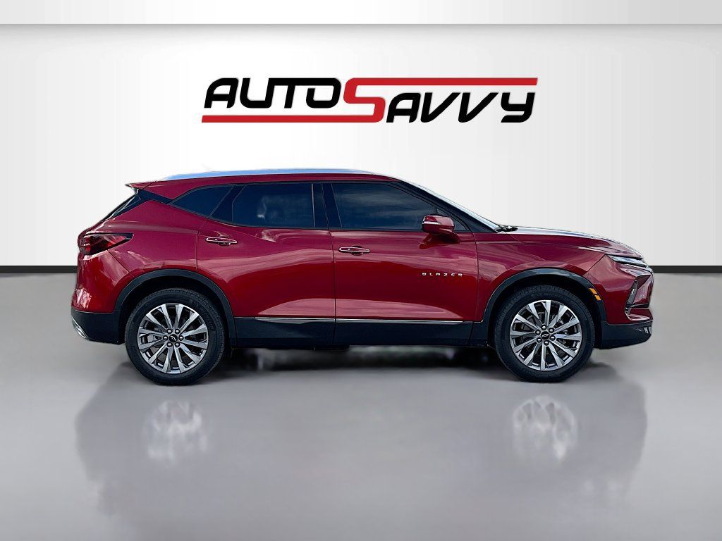 Used 2024 Chevrolet Blazer Premier w/ Driver Confidence II Package AWD/4WD image 8