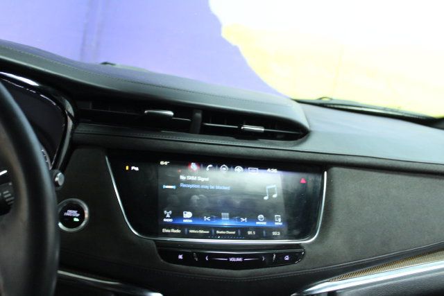 Used 2017 Cadillac XT5 Platinum AWD/4WD image 21