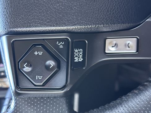 Used 2022 Toyota 4Runner Limited AWD/4WD image 42