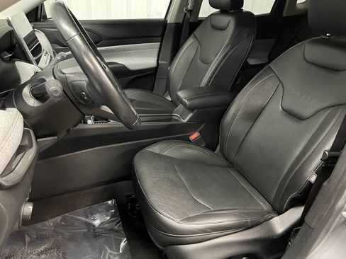 Used 2022 Jeep Compass Latitude AWD/4WD image 15