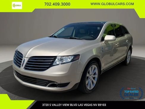 Used 2017 Lincoln MKT AWD image 1