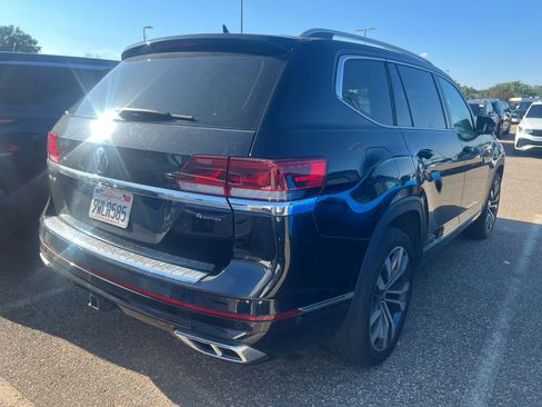 Used 2023 Volkswagen Atlas SEL Premium AWD/4WD image 3