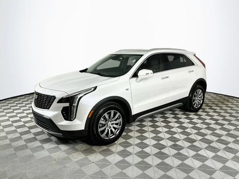 Used 2021 Cadillac XT4 Premium Luxury FWD image 3