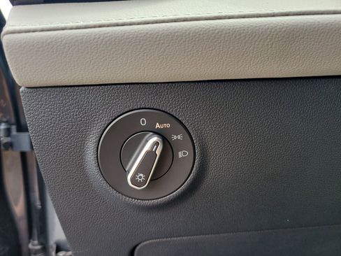 Certified 2025 Volkswagen Taos S image 32