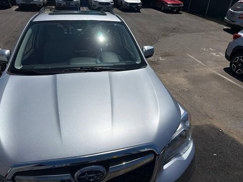 Used 2014 Subaru Forester 2.5i Touring AWD/4WD image 2