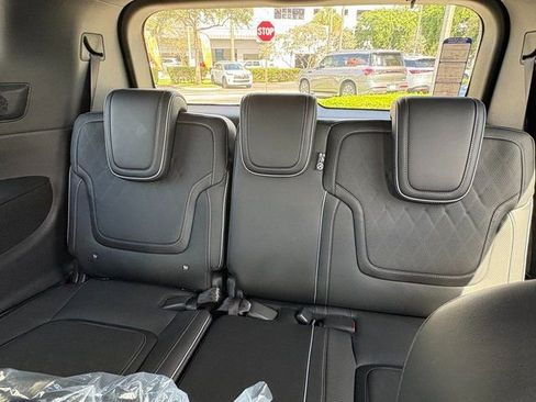 New 2026 INFINITI QX80 Autograph image 12