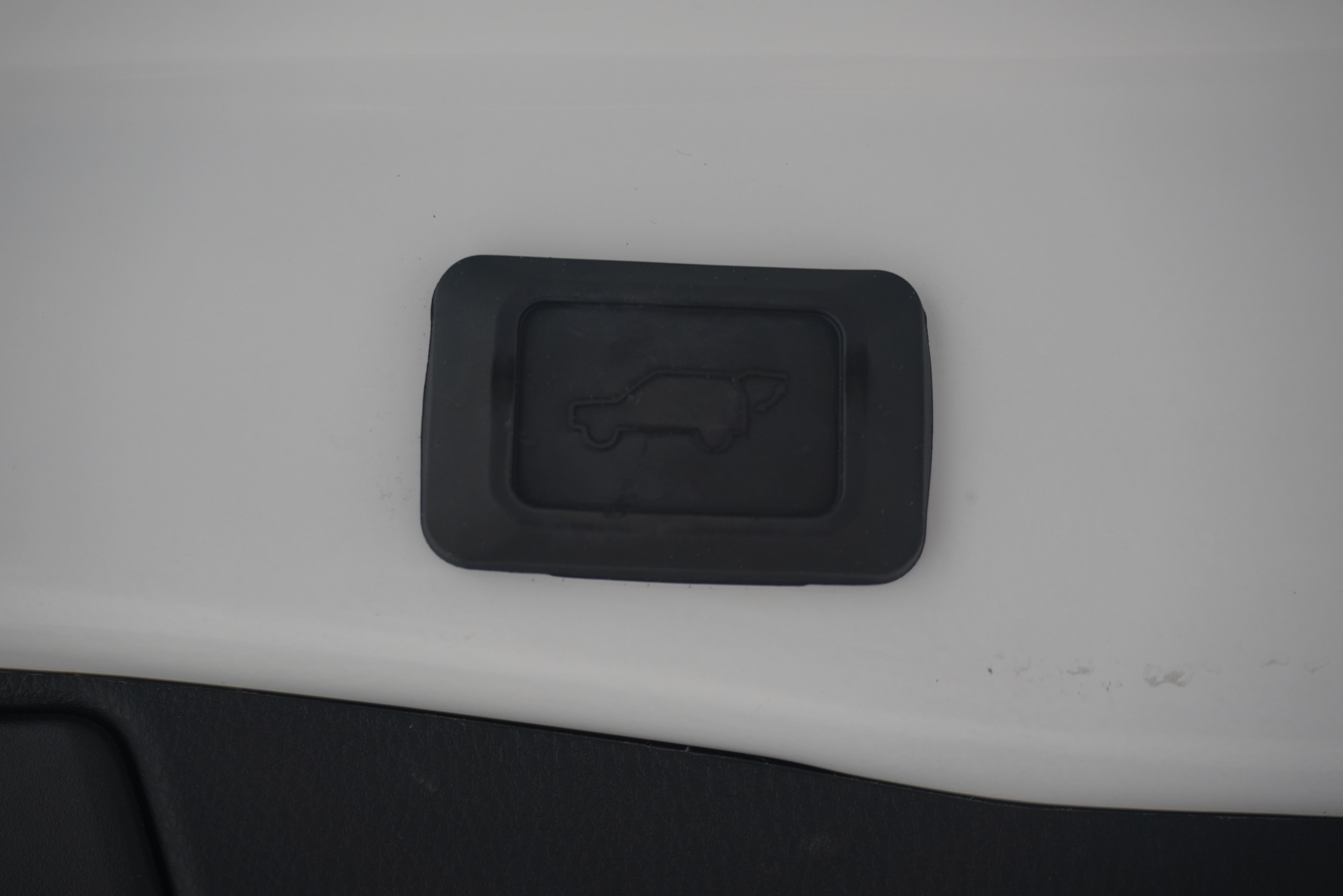 Used 2021 Toyota RAV4 XLE Premium FWD image 27