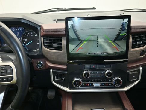 Used 2023 Ford Expedition Limited image 20
