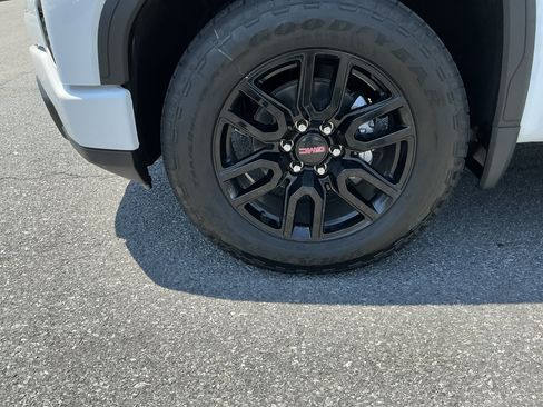 New 2026 GMC Sierra 1500 Elevation w/ Elevation Select Package AWD/4WD image 9