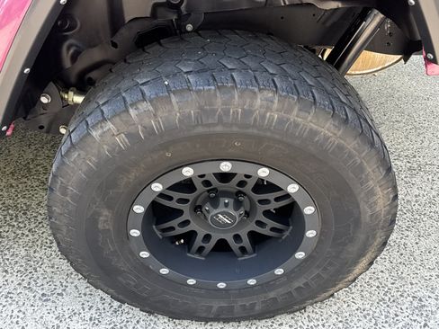 Used 2022 Jeep Wrangler Unlimited Sahara w/ LED Lighting Group AWD/4WD image 17