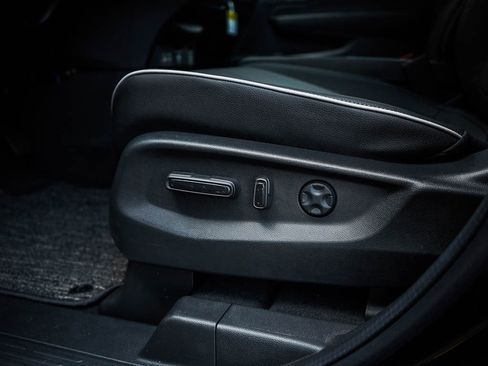 New 2026 Honda Odyssey Touring image 21