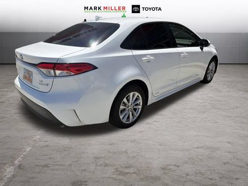 Certified 2023 Toyota Corolla LE w/ LE Premium Package AWD/4WD image 4