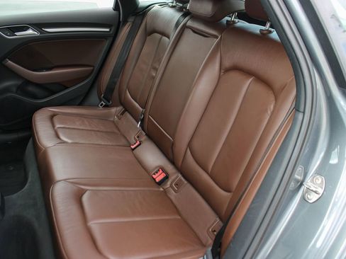 Used 2018 Audi A3 e-tron Premium image 10