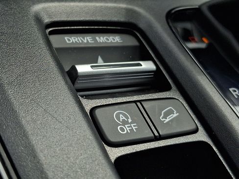 Used 2025 Honda CR-V EX-L image 23