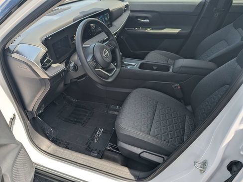 Certified 2026 Nissan Kicks SV w/ Cold Weather Package FWD image 9