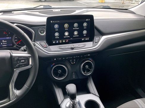 Used 2023 Chevrolet Blazer LT image 9