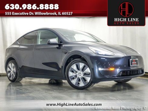 Used 2024 Tesla Model Y Long Range image 1