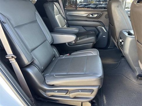 Used 2021 GMC Yukon Denali w/ Denali Premium Package image 12