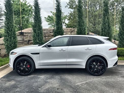 New 2026 Jaguar F-PACE R-Dynamic S image 2