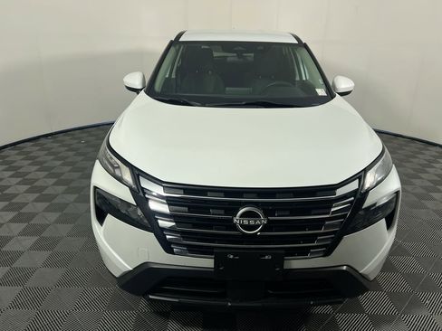 Used 2024 Nissan Rogue SV AWD/4WD image 8