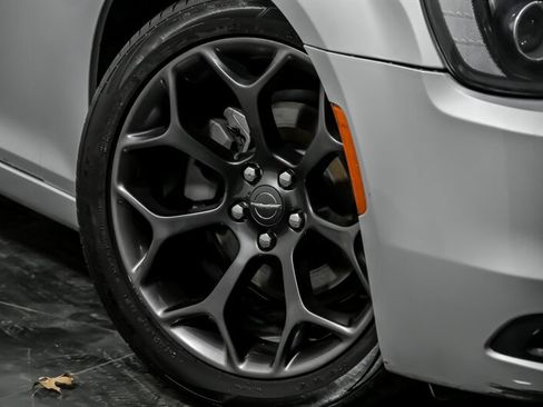 Used 2020 Chrysler 300 S image 3