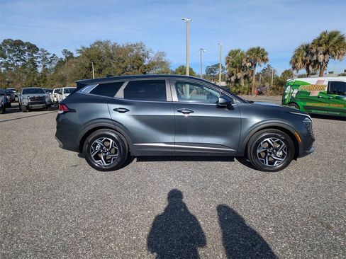 Used 2024 Kia Sportage LX image 2