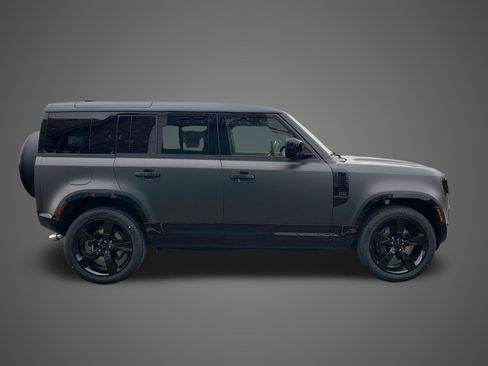 New 2026 Land Rover Defender 110 X-Dynamic SE image 4