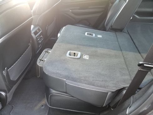 Used 2024 Jeep Grand Cherokee Altitude image 16