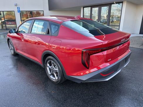 Used 2025 Kia K4 LXS image 8