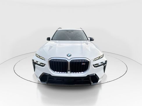 Used 2023 BMW X7 M60i AWD/4WD image 3