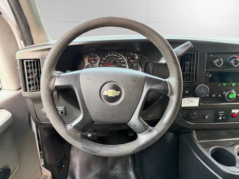 Used 2013 Chevrolet Express 2500 RWD image 12