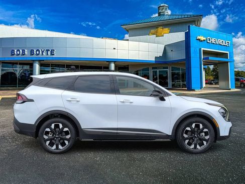 Used 2023 Kia Sportage X-Line w/ X-Line Premium Package AWD/4WD image 2