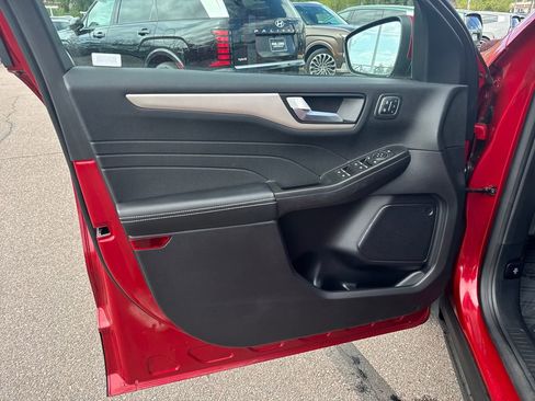 Used 2022 Ford Escape SEL w/ Technology Package AWD/4WD image 22