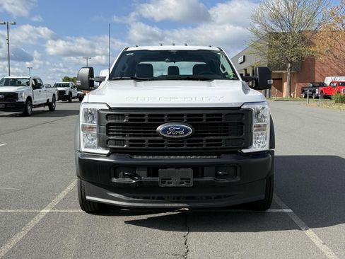 New 2025 Ford F550 4x4 Crew Cab Super Duty image 6