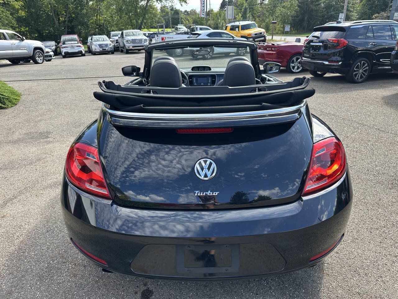 Used 2013 Volkswagen Beetle 2.0T FWD image 5