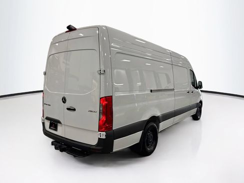 Used 2026 Mercedes-Benz Sprinter 2500 image 8