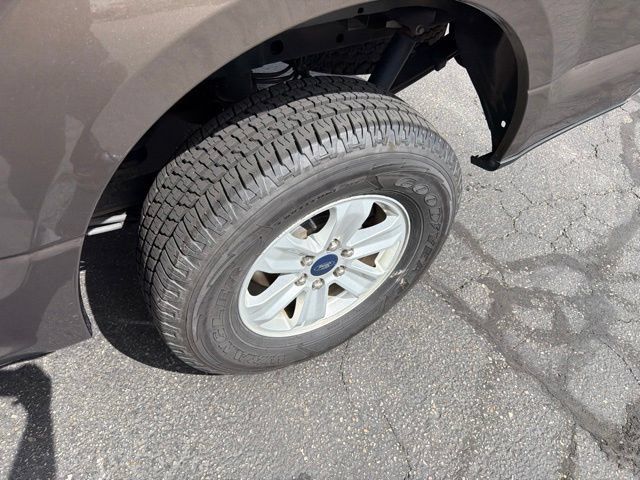 Used 2015 Ford F150 XLT w/ Equipment Group 301A Mid AWD/4WD image 25