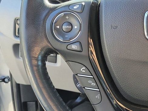 Used 2018 Honda Ridgeline RTL-E image 31