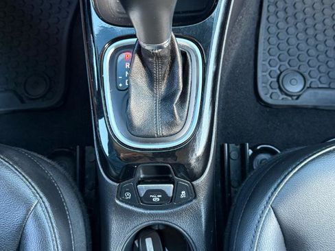 Used 2020 Jeep Compass Latitude FWD image 28