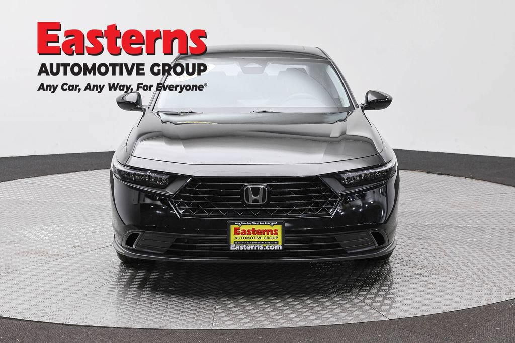 Used 2025 Honda Accord SE image 4