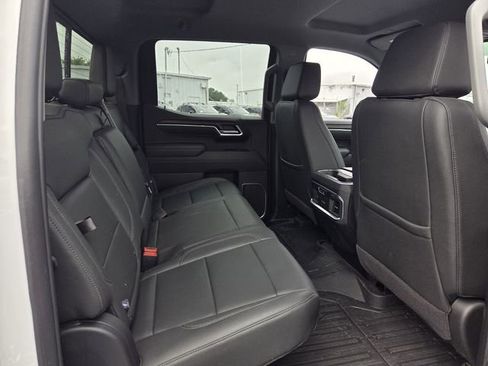 Used 2025 GMC Sierra 1500 SLT w/ SLT Premium Plus Package AWD/4WD image 16