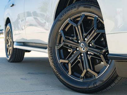 New 2027 INFINITI QX80 Sensory w/ Sport Exterior Package