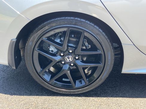 Certified 2025 Honda Civic Sport image 13