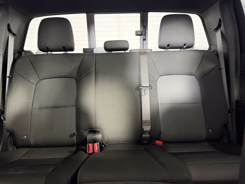 Used 2025 Chevrolet Colorado W/T RWD image 17