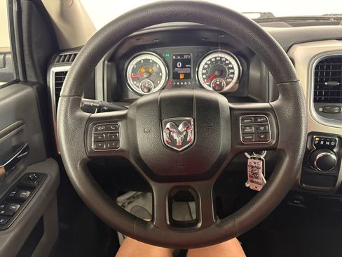 Used 2019 RAM 1500 Classic SLT RWD image 18