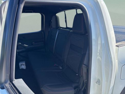 Used 2026 Nissan Frontier Pro-X w/ Pro-X Convenience Package RWD image 31
