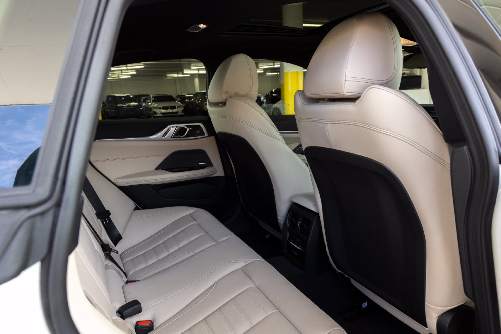 New 2026 BMW i4 eDrive40 w/ M Sport Package RWD image 26