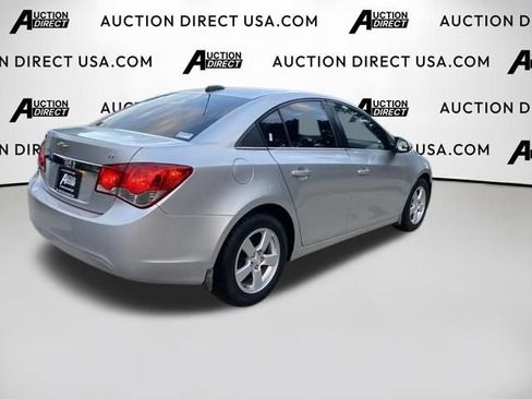 Used 2015 Chevrolet Cruze LT w/ Technology Package FWD image 22